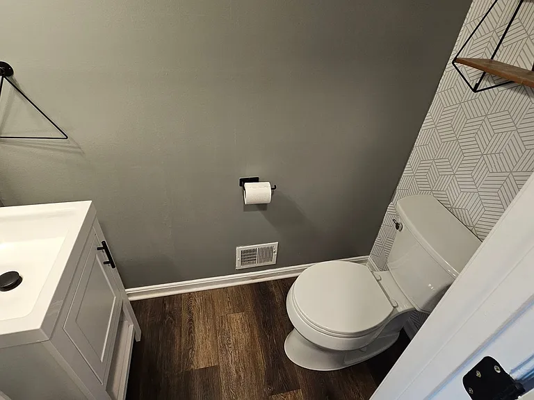 20140 Daniels Cir — Photo 12