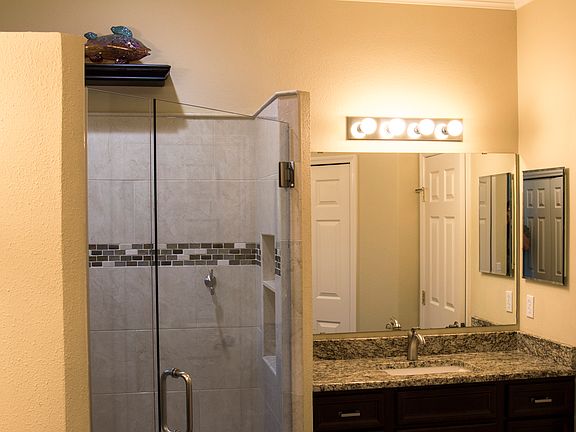 3rd image of 3119 Bellflower Way