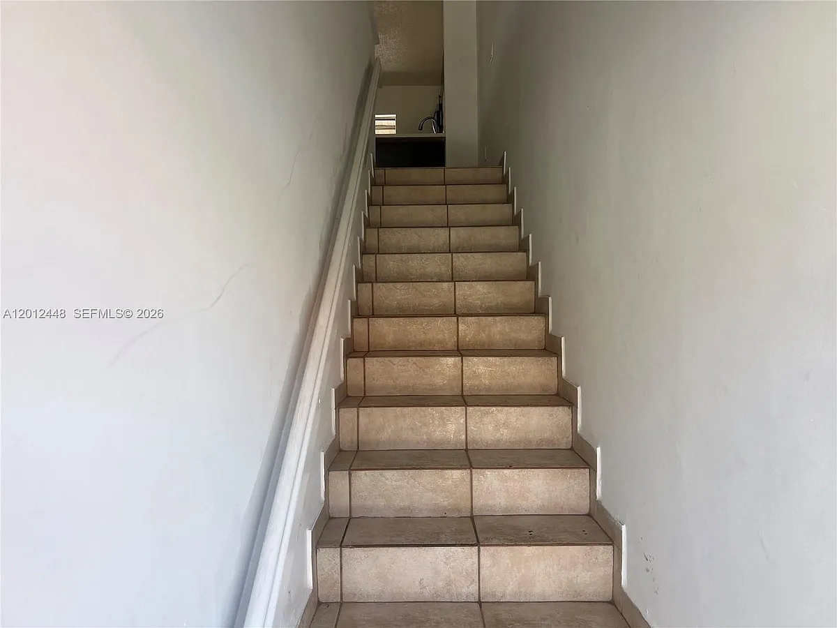 Building Photo - 2425 W 76th St #207