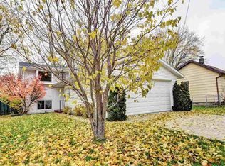 645 Reid St, De Pere, WI 54115
