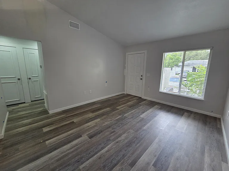 12337 Eastcove Dr — Photo 3