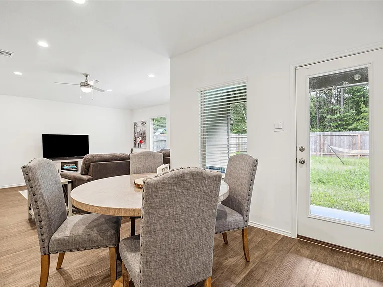 20209 Portbec Dr — Photo 10