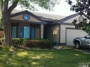 1735 W H St, Dixon, CA 95620