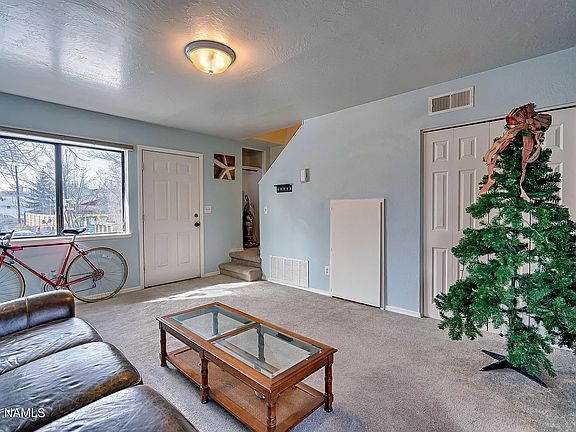 4th image of 508 S Fountaine St APT B