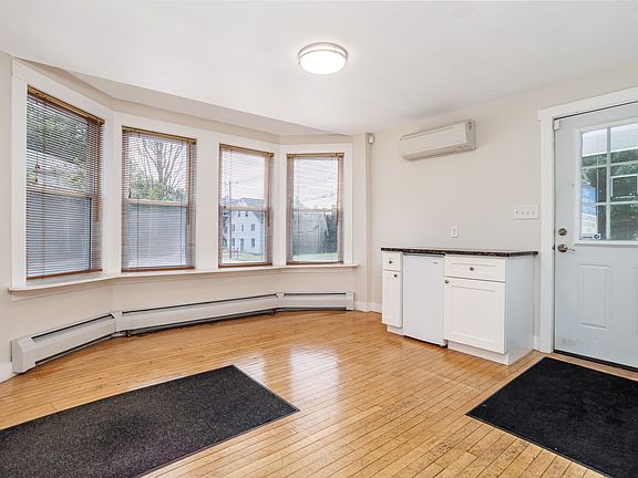 2nd image of 18 Main St
