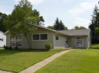2910 Sampson St, South Bend, IN 46614