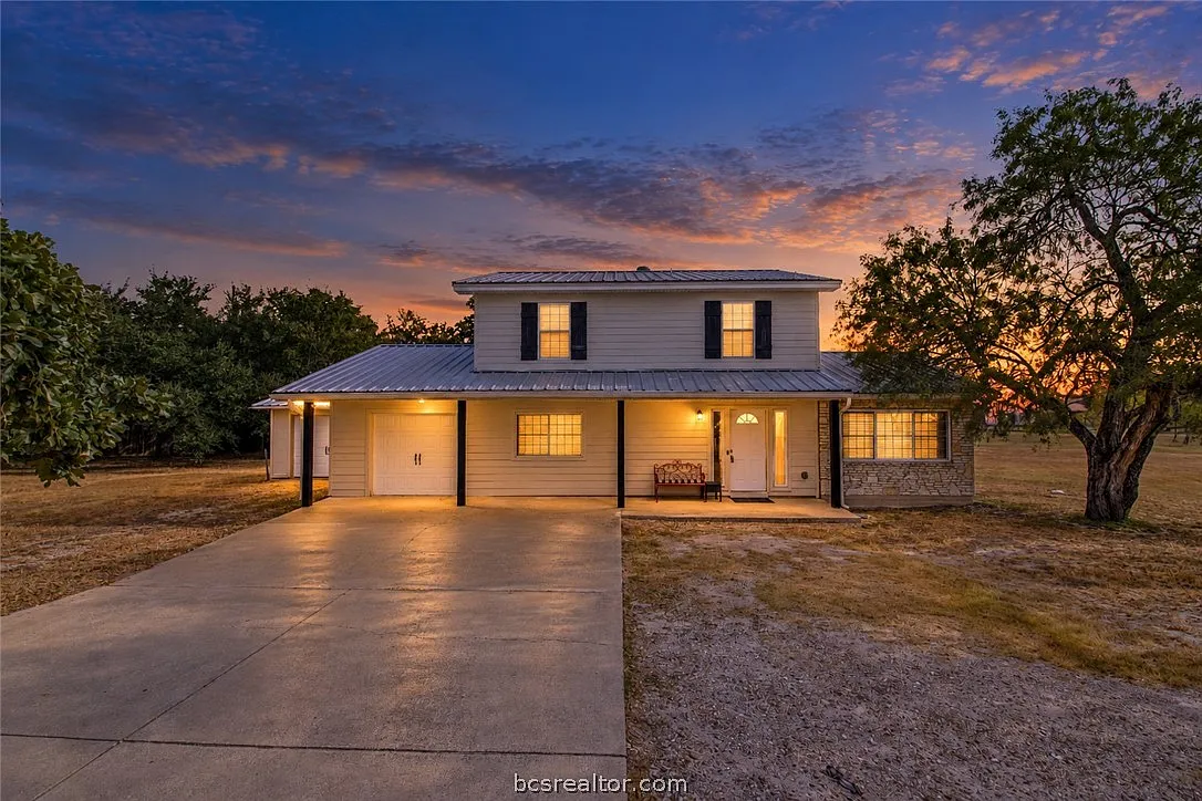 4 bed, 3.5 bath, 1904 sqft, $2,500 — Photo 2