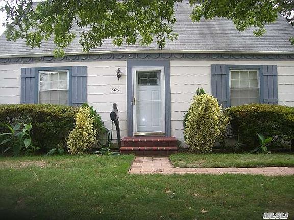 2nd image of 1800 Camp Ave