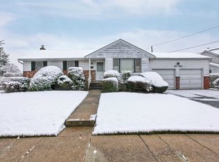 880 Linda Pl, Bellmore, NY 11710