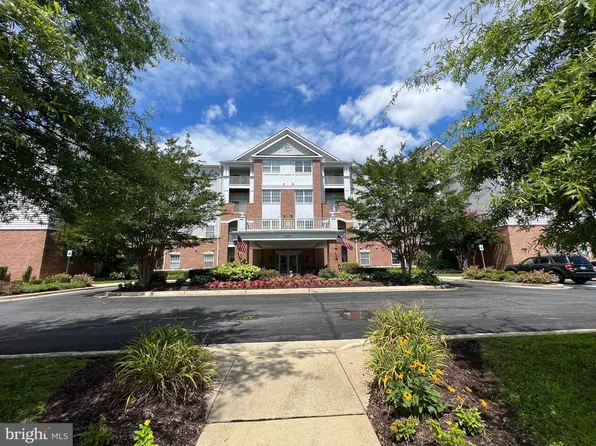 2604 Chapel Lake Dr APT 108, Gambrills, MD 21054