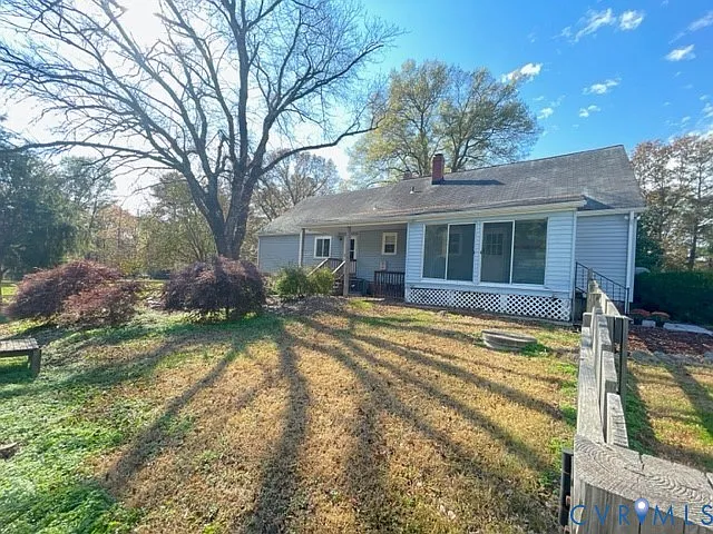 3 bed, 2.0 bath, 2124 sqft, $2,695 — Photo 3