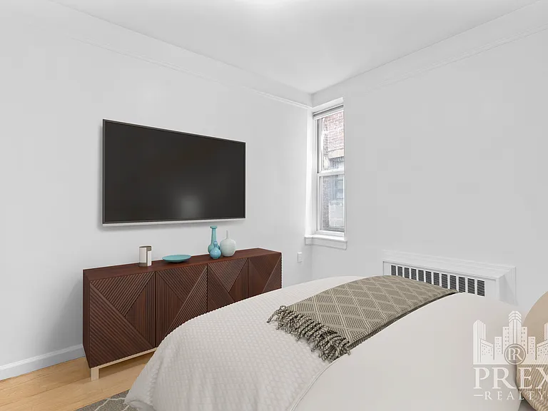 306 E 71st St #5A — Photo 2
