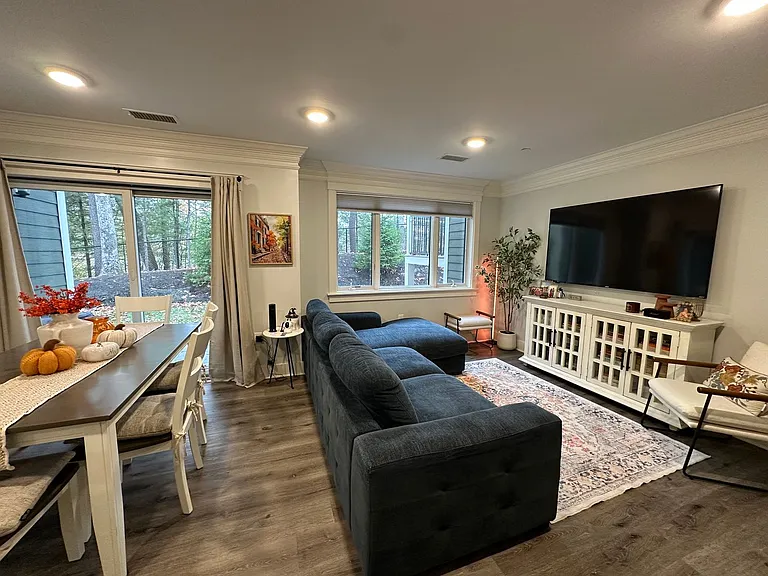 13-18 Hennery Way — Photo 15