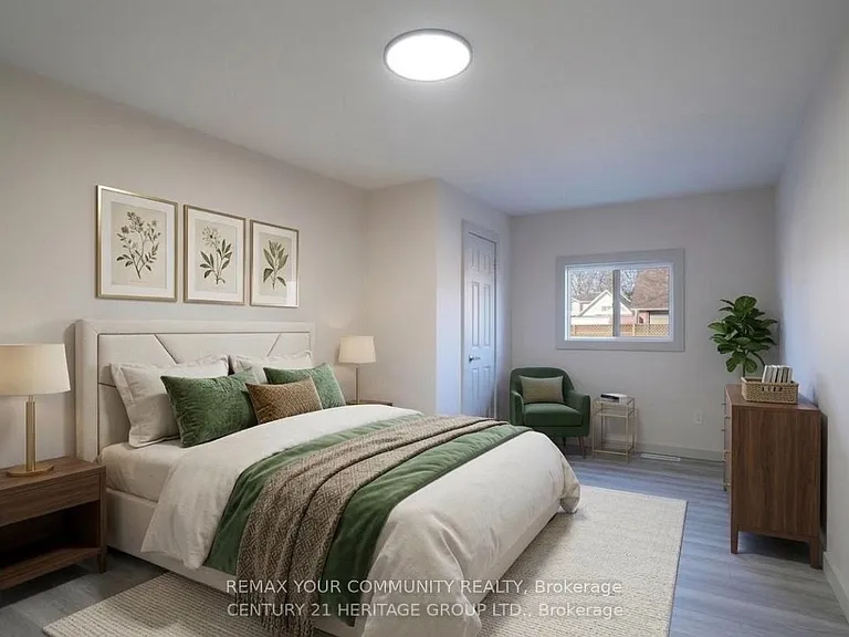 236 Simcoe Ave — Photo 11