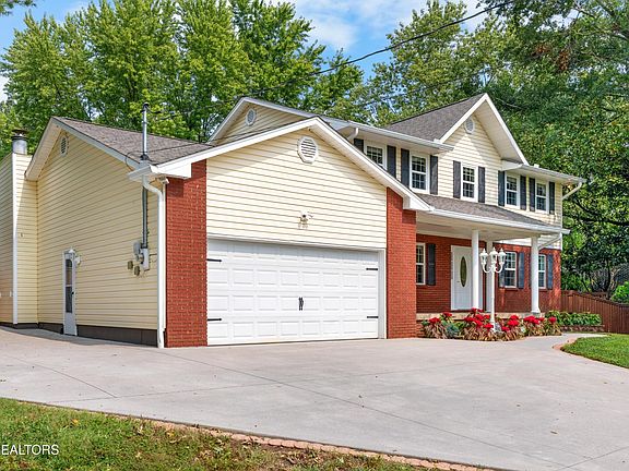 2nd image of 11321 Birch Springs Dr