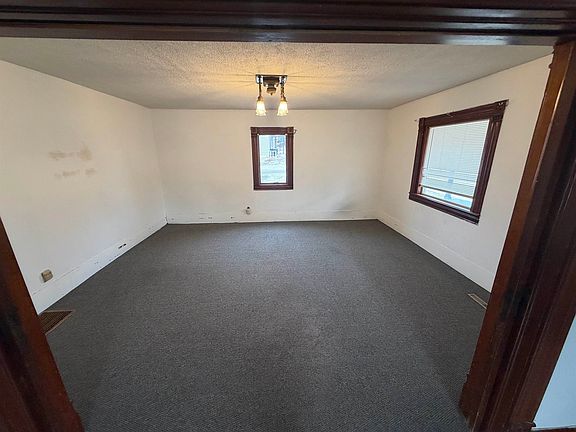 5th image of 106 Avenue A E