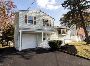 1371 Vauxhall Rd, Union, NJ 07083