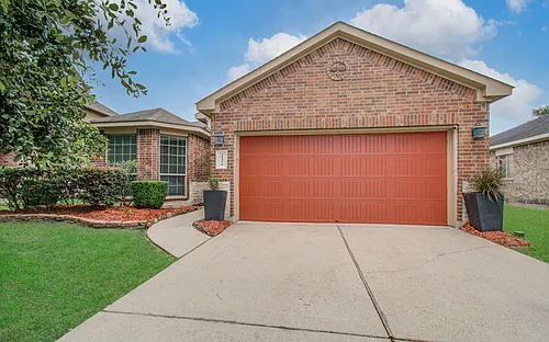 21379 Village Crossing Ln Photo 1