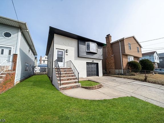2nd image of 701 Mccandless Pl