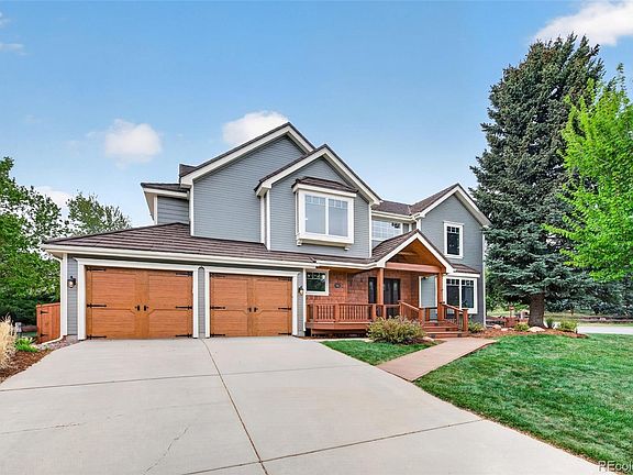 3rd image of 16 Mountain Pine Drive