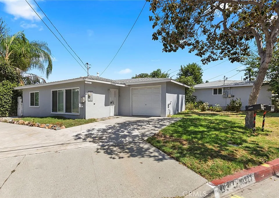 10325 Flora Vista St