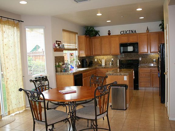 Kitchen with granite Counters and all appliances