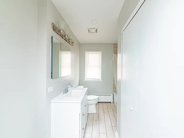 3058 N Kostner Ave #2W — Photo 6