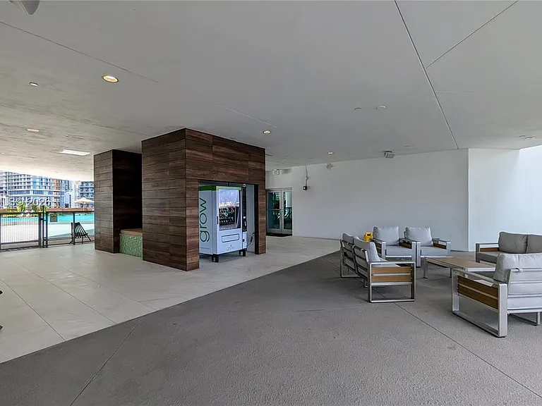 350 S Miami Ave #704 — Photo 29
