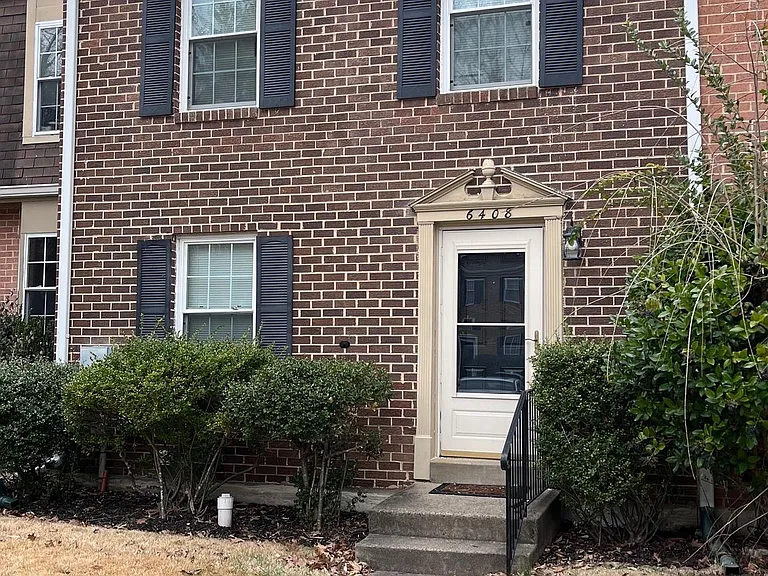 Blarney Stone Ct — Photo 1