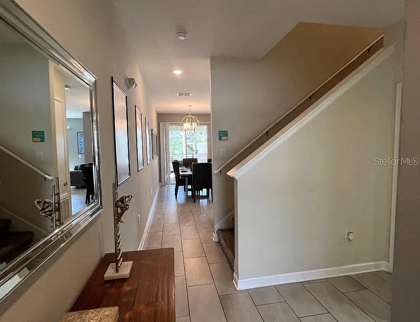 4 bed, 3.0 bath, 1914 sqft, $2,950 — Photo 2