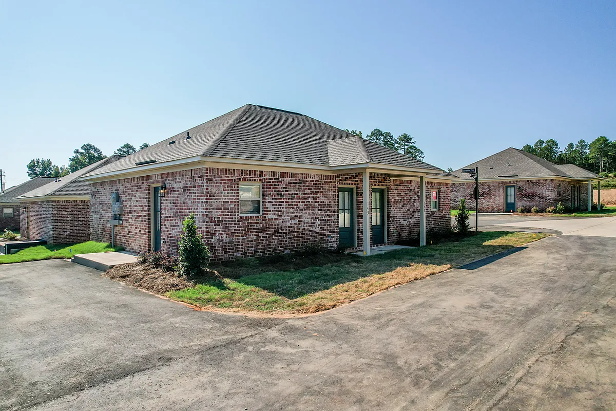 Building Photo - 114 Quiet Pine Cir