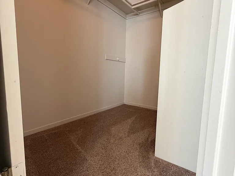 100 Cornell St — Photo 30