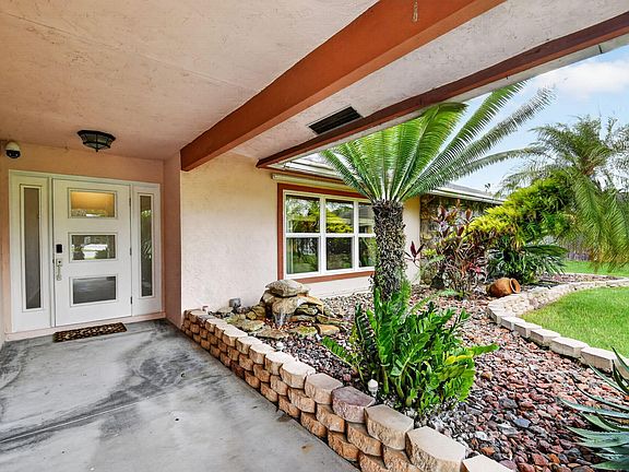 3rd image of 93 Santa Monica Avenue