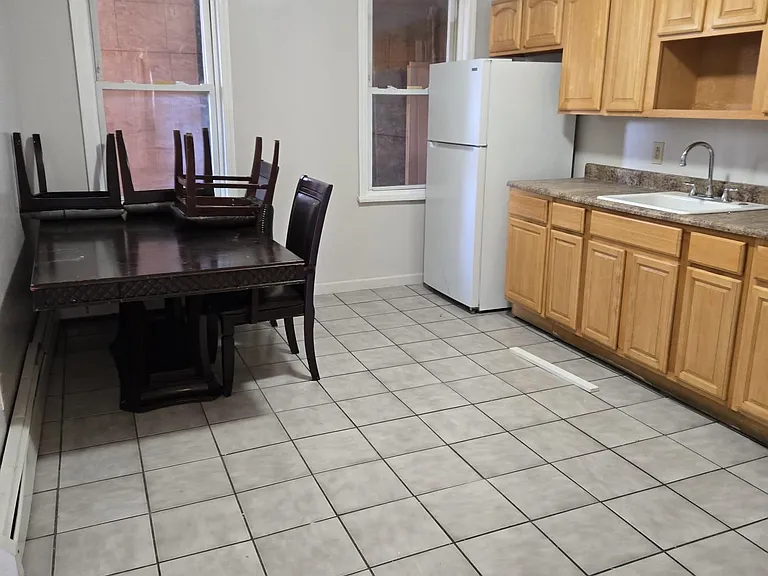 325-329 Grand St #2L — Photo 5