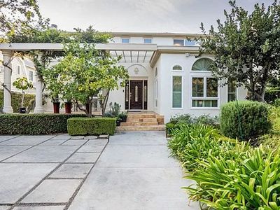 861 5th Ave, Los Angeles, CA, 90005