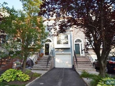 632 Fairfax Dr, Ramsey, NJ, 07446