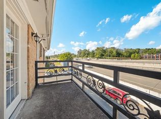 2153 Goldsmith Ln #37, Louisville, KY 40218