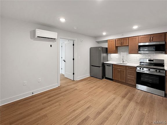 5th image of 219 Greensboro Ave #2103