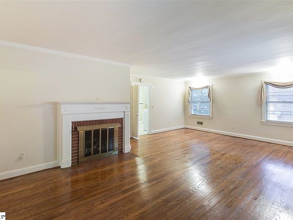 5th image of 314 Holmes Dr
