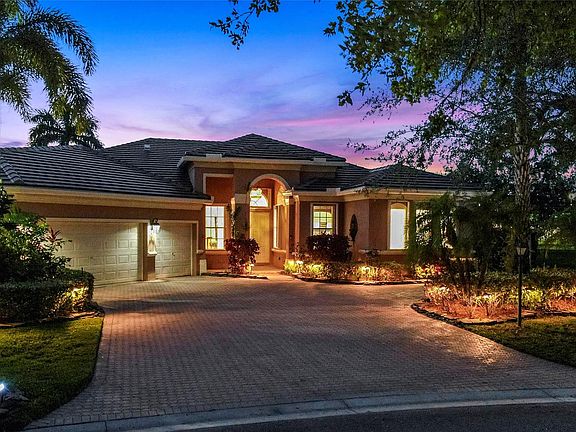 2nd image of 10675 NW 69th Place