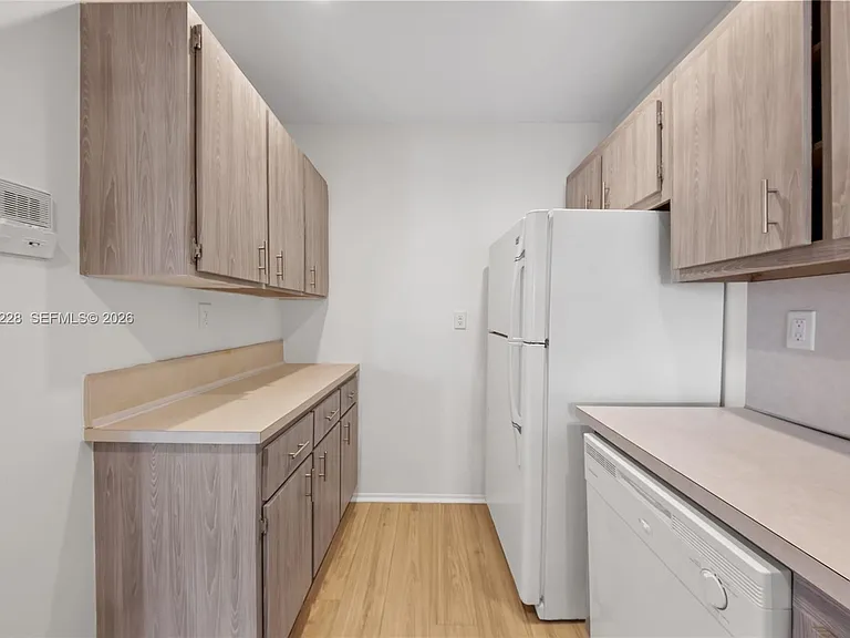 7900 Camino Cir #303 — Photo 9