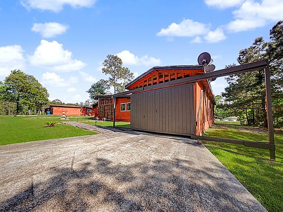 3rd image of 223 Oak Haven Dr