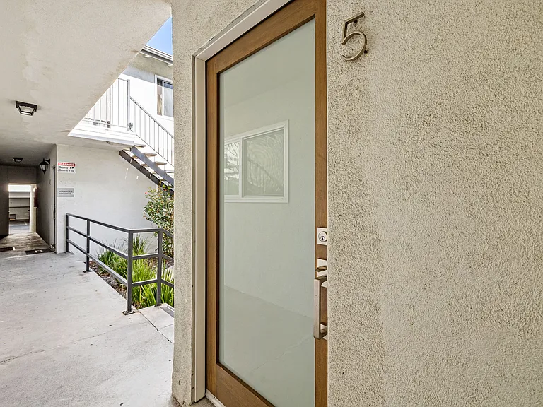 17405 Van Ness — Photo 6