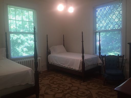 3rd image of 439 Walker St APT A