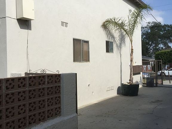 4th image of 1318 W 227th St APT I