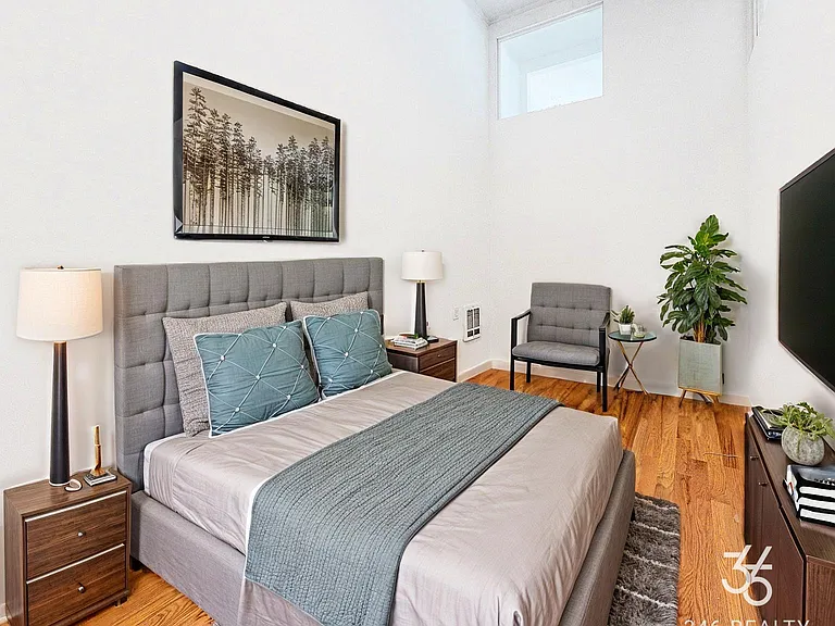 315 Seigel St #319 — Photo 2