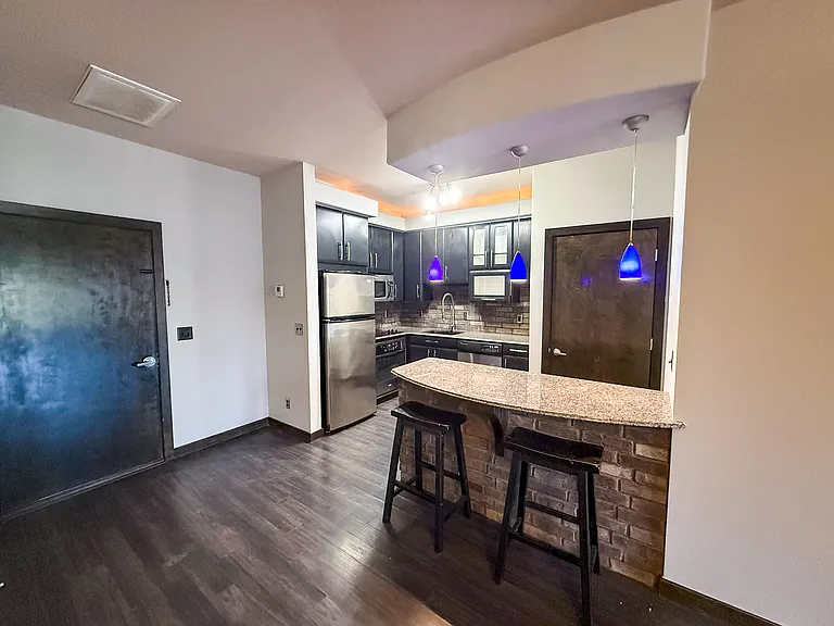 111 SE 22nd St #23 — Photo 6