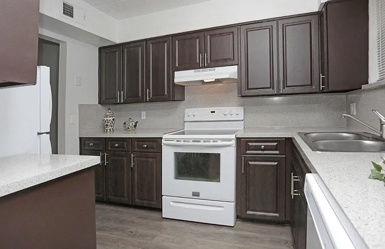 Park Place Apartments — Photo 10