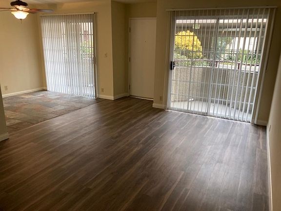 5th image of 2908 W Victory Blvd #F