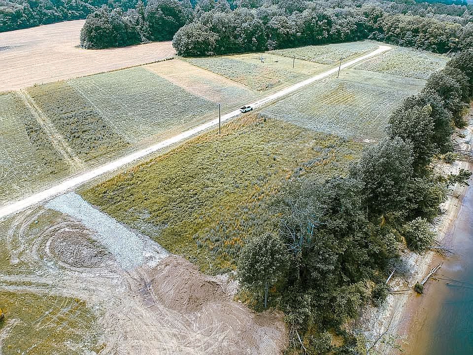 2nd image of 290 Nash Landing Ln